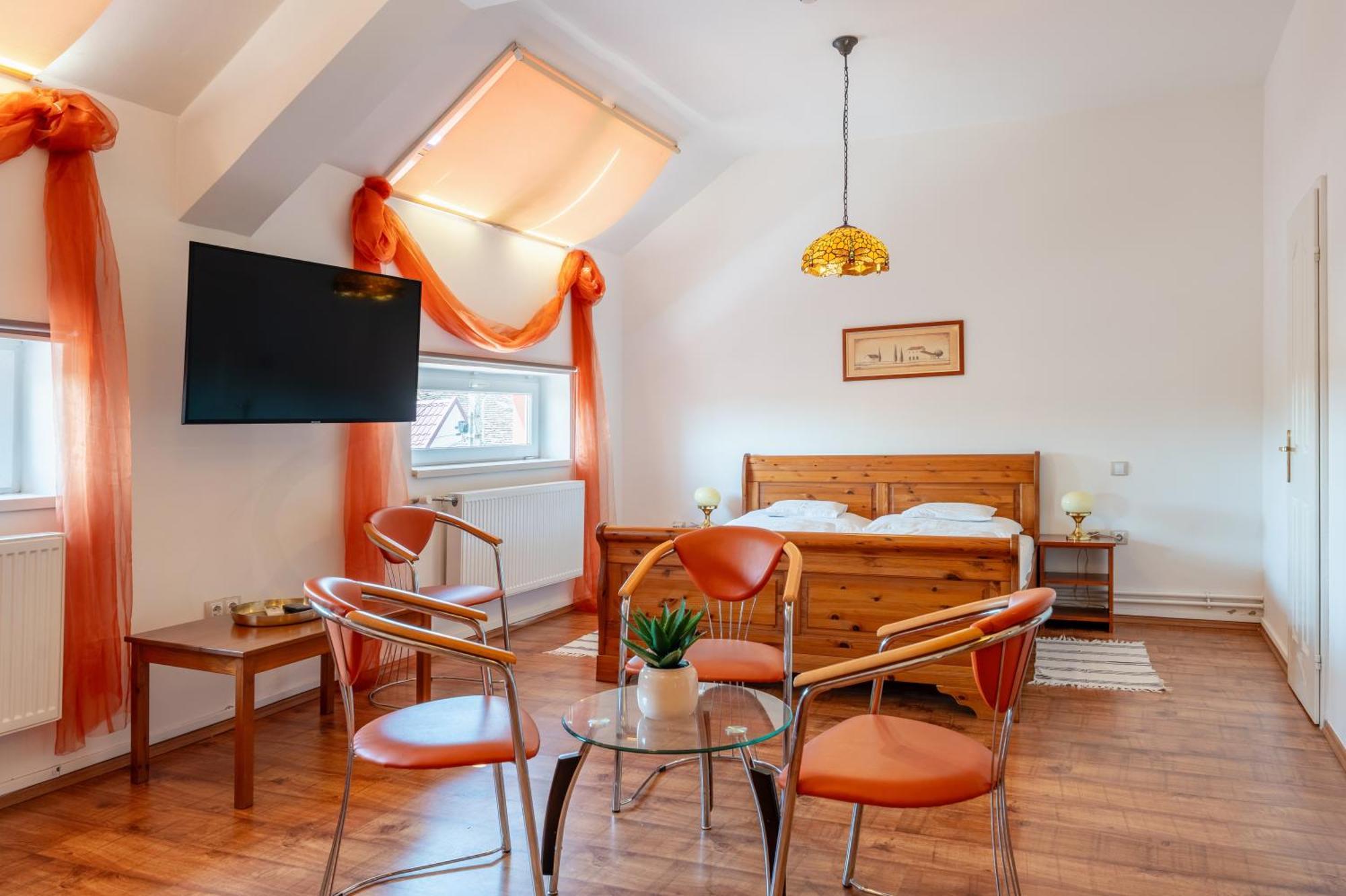 Oazis Hotel*** Отель