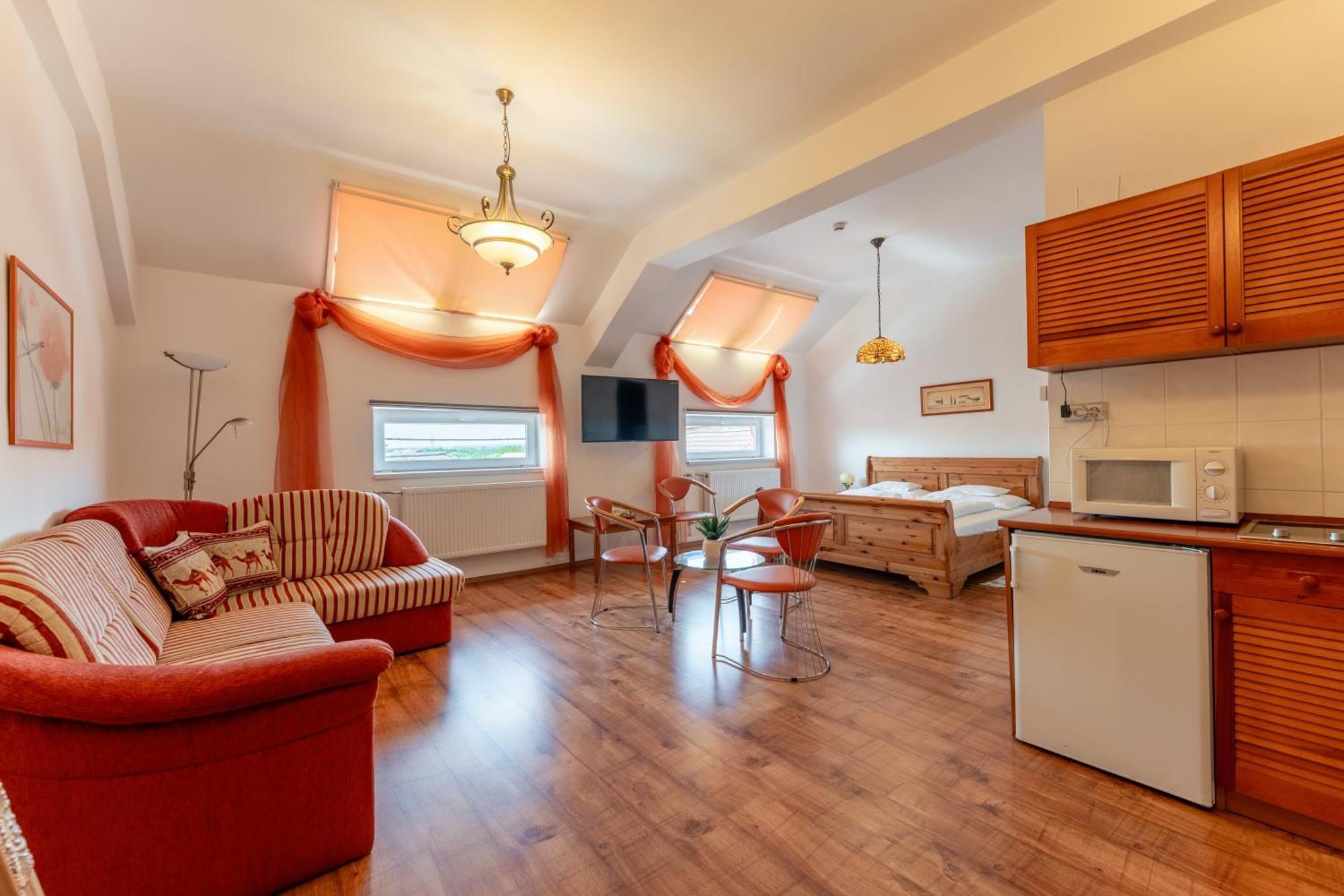 Hotel Oazis Hotel*** 4*