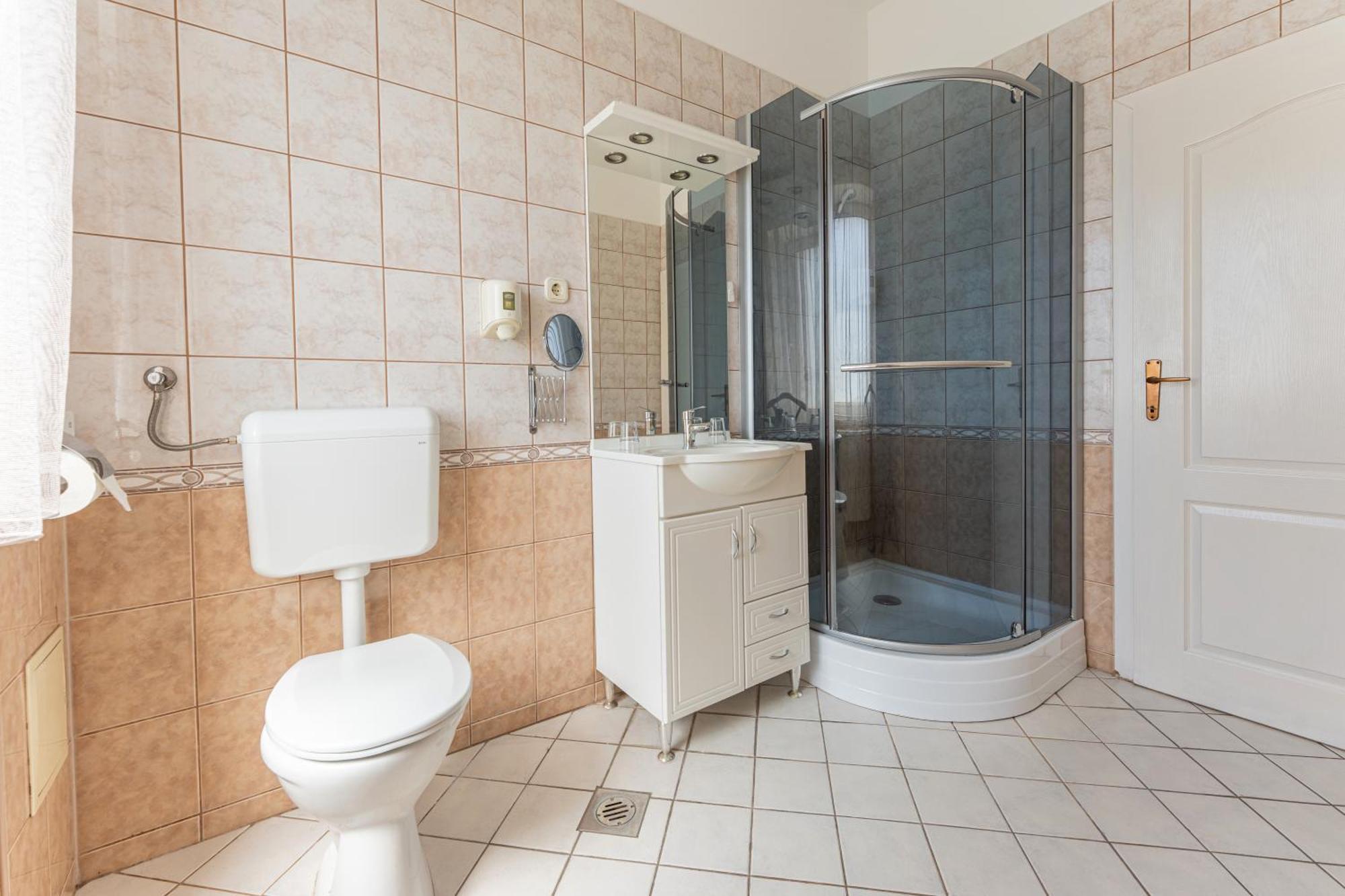 Oazis Hotel*** Отель Надьканижа
