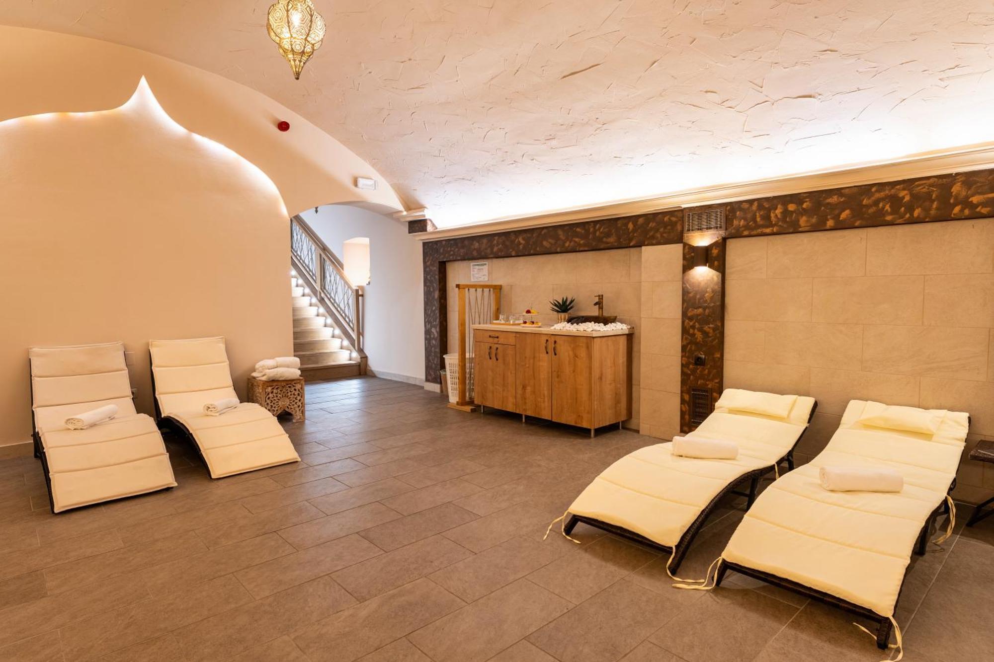 Oazis Hotel*** Отель 4*