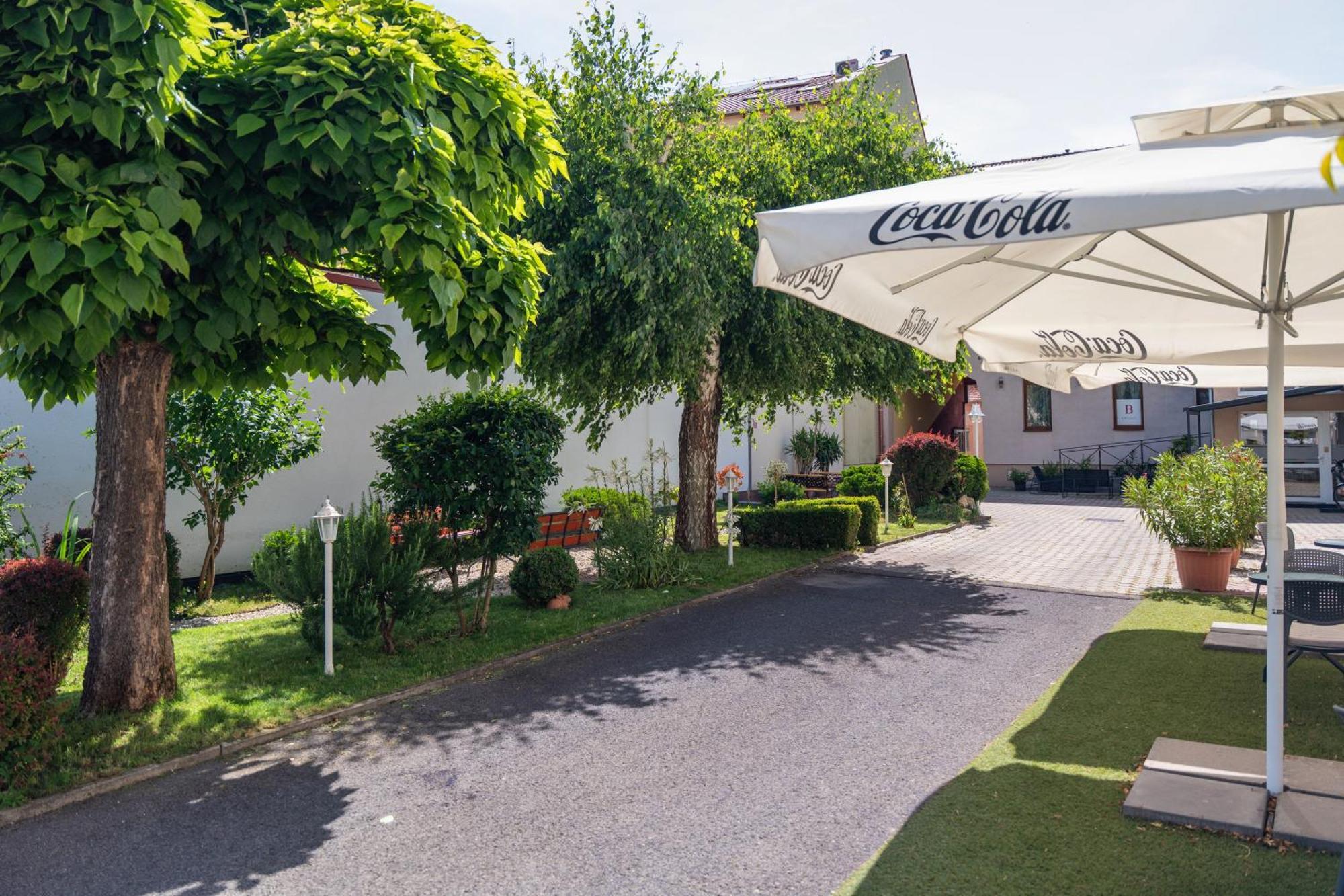 Oazis Hotel*** 4*