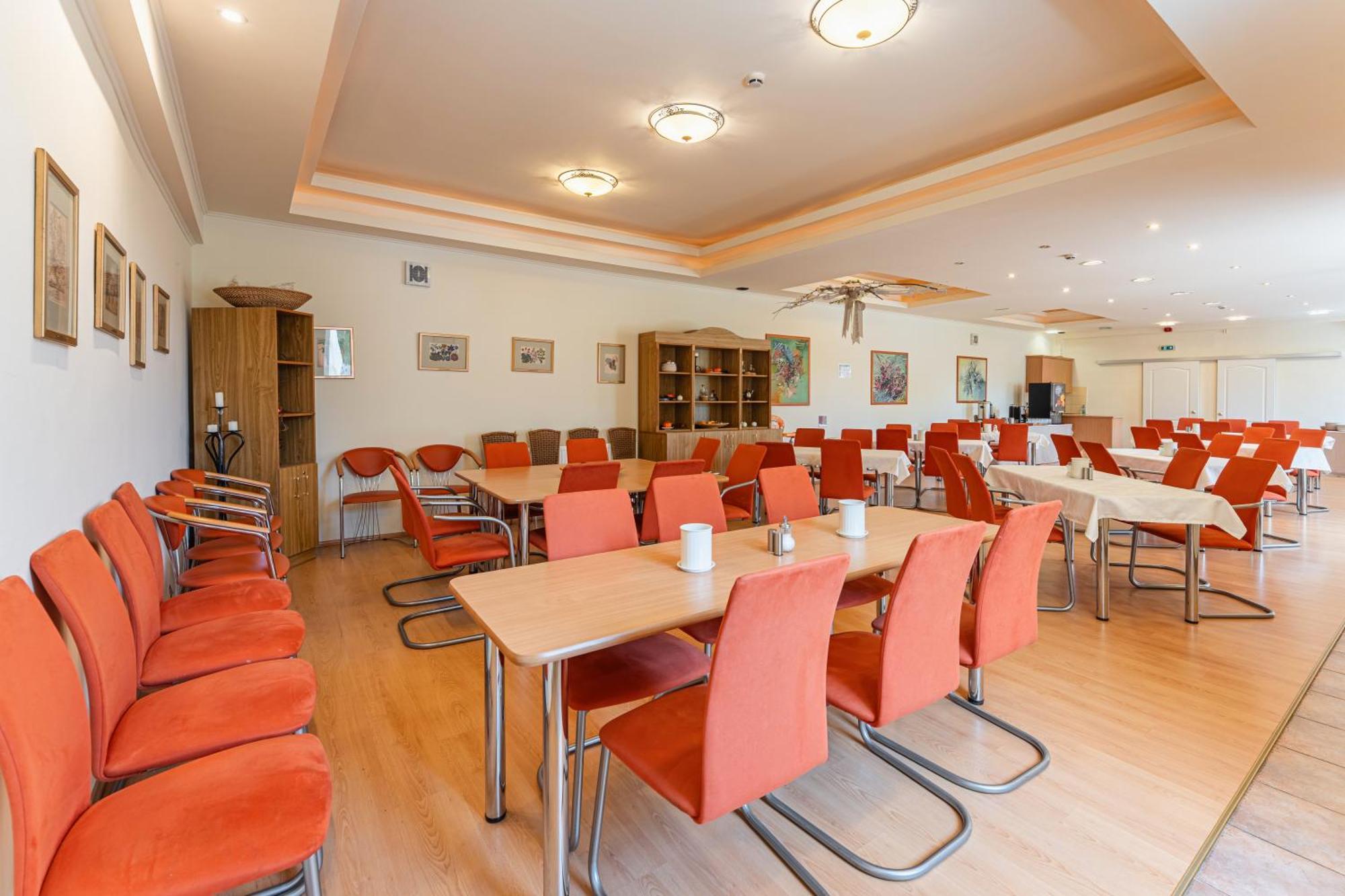 Oazis Hotel*** Hotel 4*